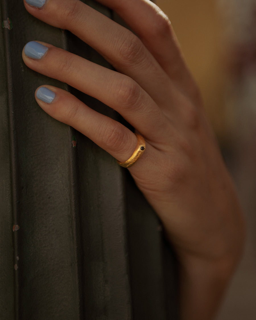 Helene Little Finger Ring